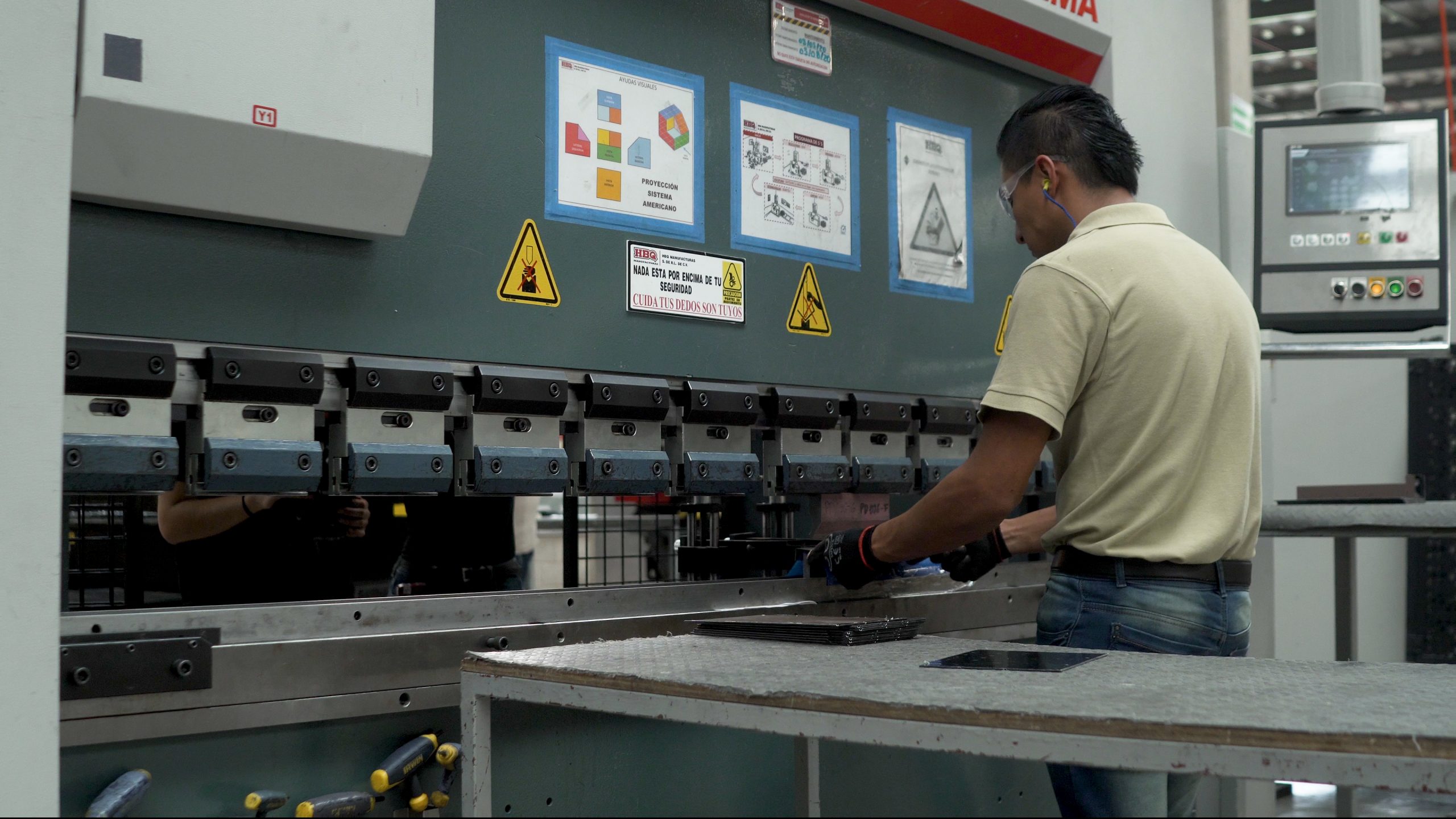 MAIN CUT HBQ.00_00_55_20.Imagen fija023